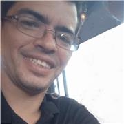 Ingeniero Mecánico con experiencia como profesor Universitario, especialmente en Matemática y Física dirigida a jóvenes y adultos